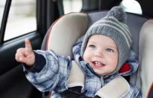 Posizionare correttamente i bambini in auto 1